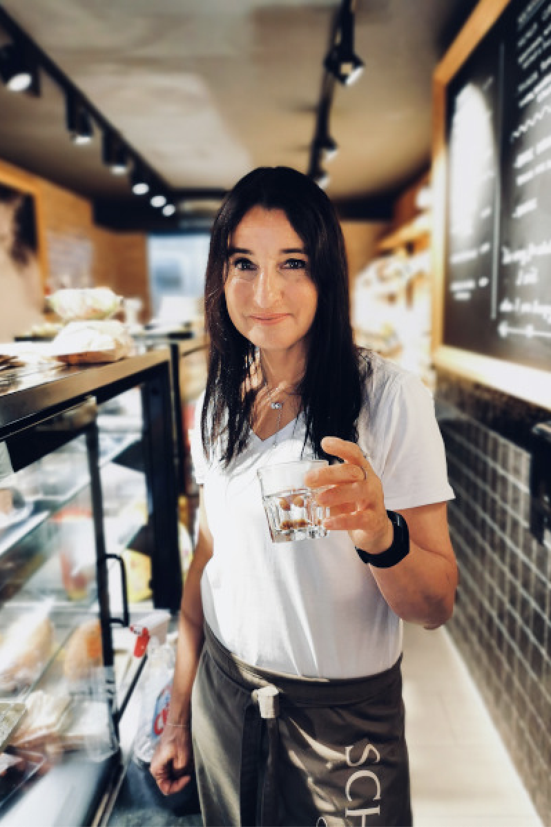 Angela Bont Cafe Schnell